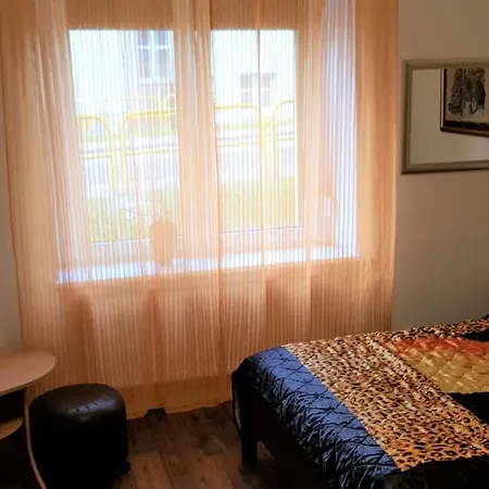 Mieszkanie Przy Chrzanowskiego Apartment *